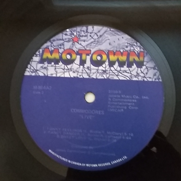 Commodores - Live Double LP - Picture 6 of 8